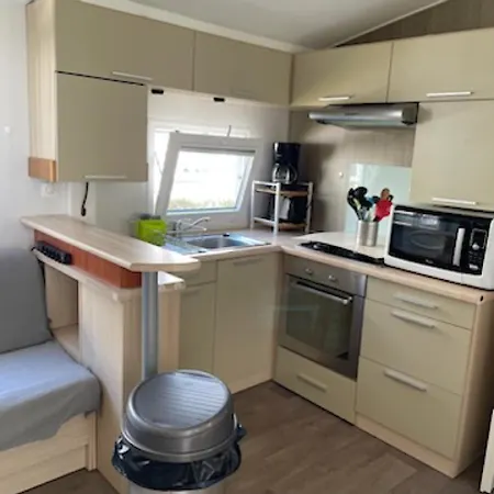 Mobil-home Kapa - Proche * Les Moutiers